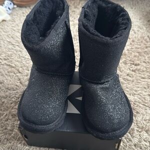 Ugg /Toddler Classic Short II Glitter Black